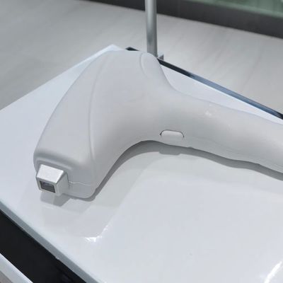 دستگاه ليزري ديود 808nm با قدرت 450W-600W و 10 ميليون شات براي از بين بردن موهاي دائم