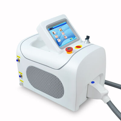 تجهیزات جوانسازی پوست برای پاک کردن پیگمنت لیزر خالکوبی Q Switched Portable ND YAG
