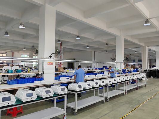 دستگاه زیبایی پلاسما فیوژن قابل حمل با دو دسته چند منظوره، درمان آکنه، کمرنگ کردن رنگدانه ها و ترمیم پوست. دستگاه زیبایی